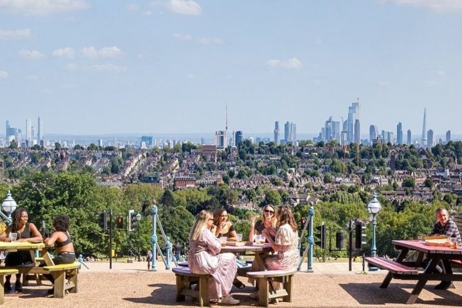 Diners with a view over London