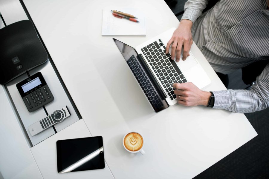 Make worker using laptop for MTD for ITSA